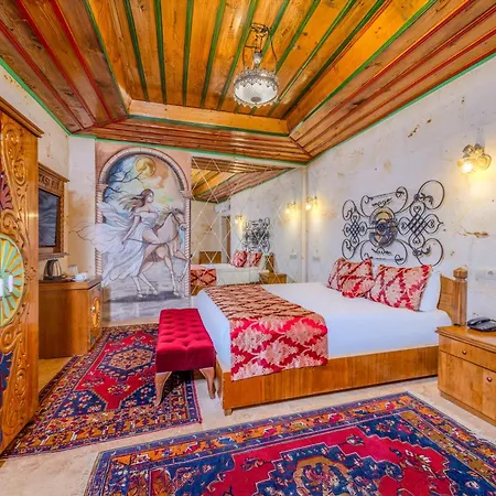 Cakiltasi Evi Hotel Göreme