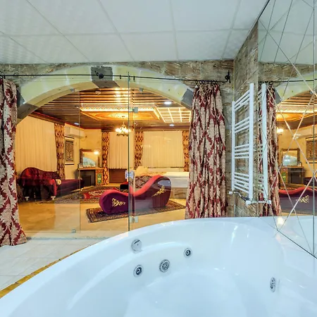 Hotel Cakiltasi Evi 2*
